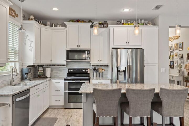 Property Photo: 11655 Renaissance Boulevard FL 34293