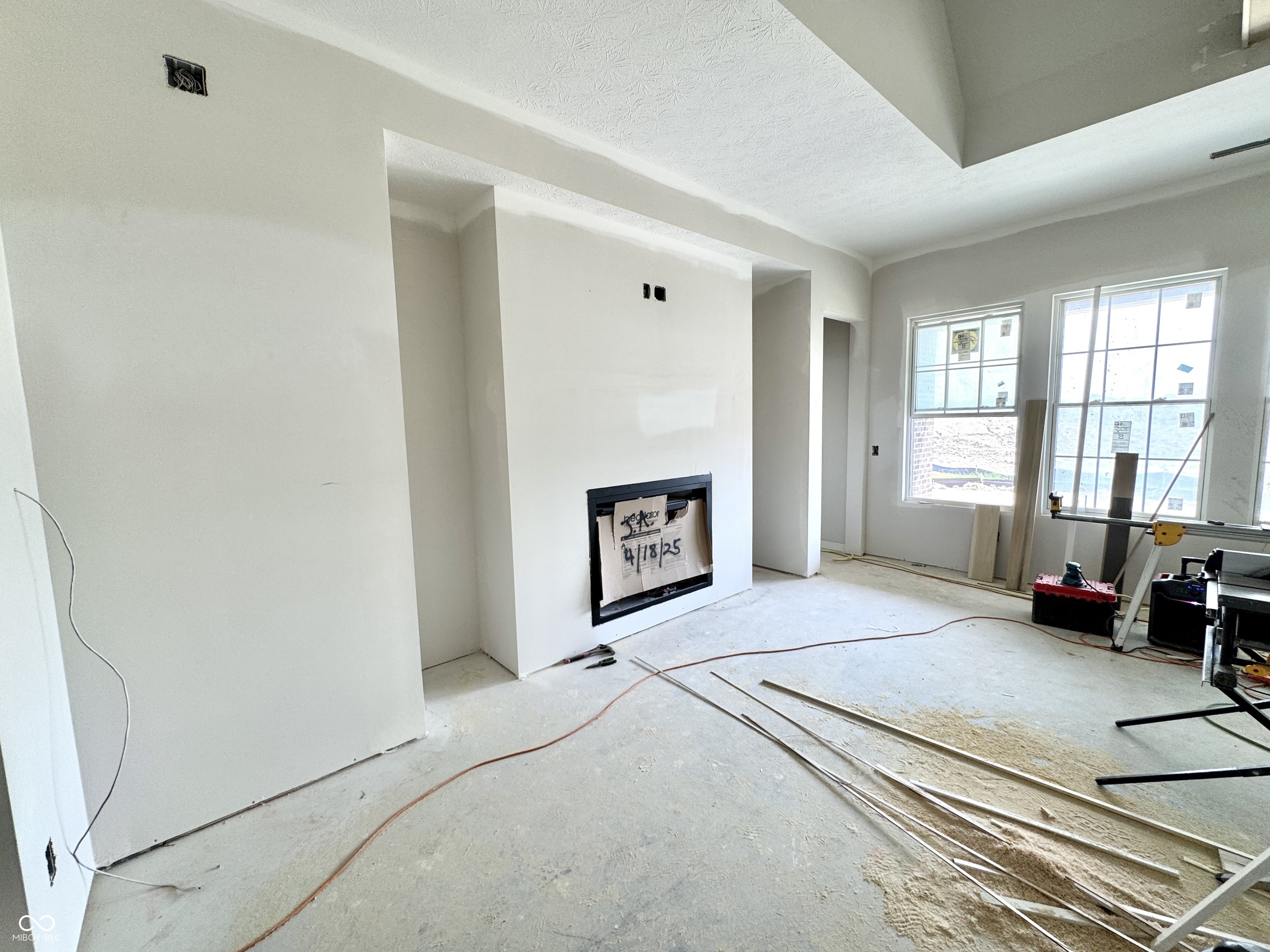 Property Photo: 1463 Crosstie Circle IN 46074