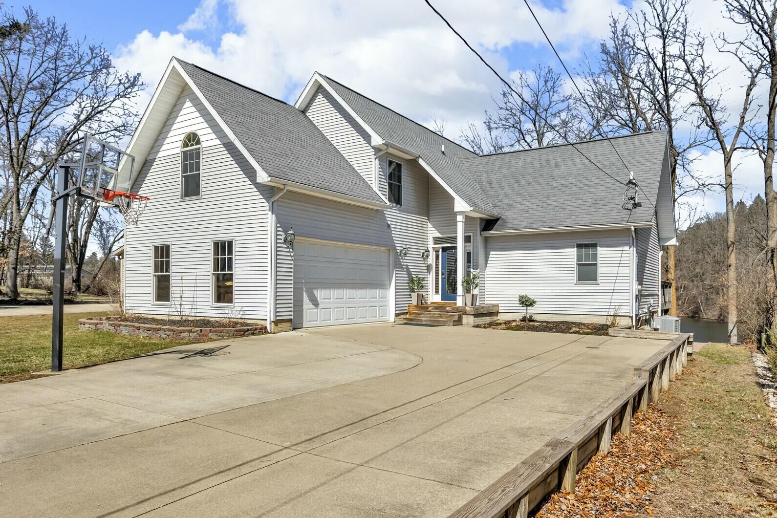 Property Photo: 11262 Lemott Circle MI 49249