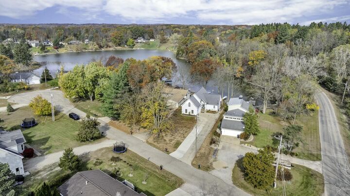 11262 Lemott Circle  Jerome MI 49249 photo