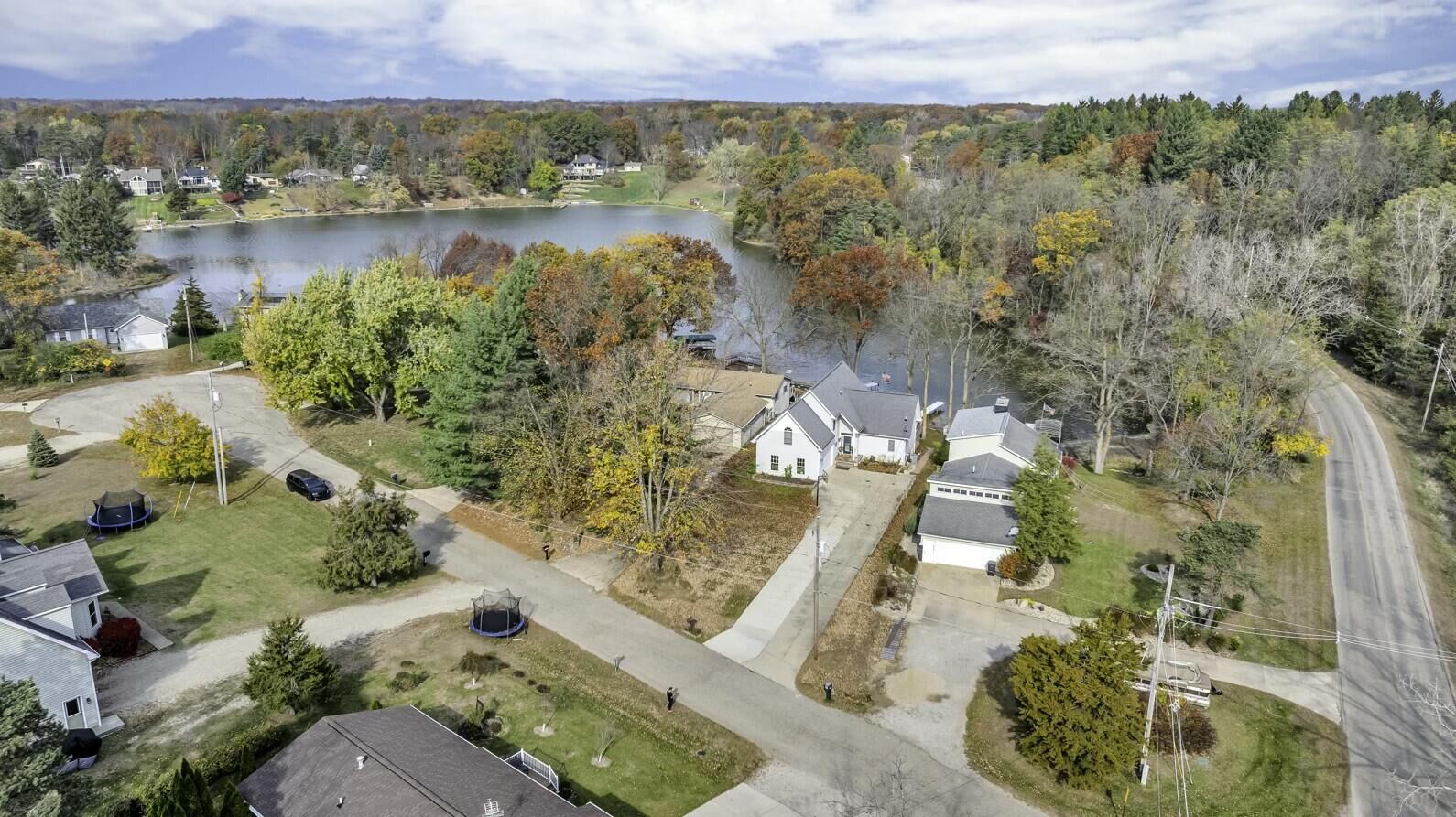 Property Photo:  11262 Lemott Circle  MI 49249 