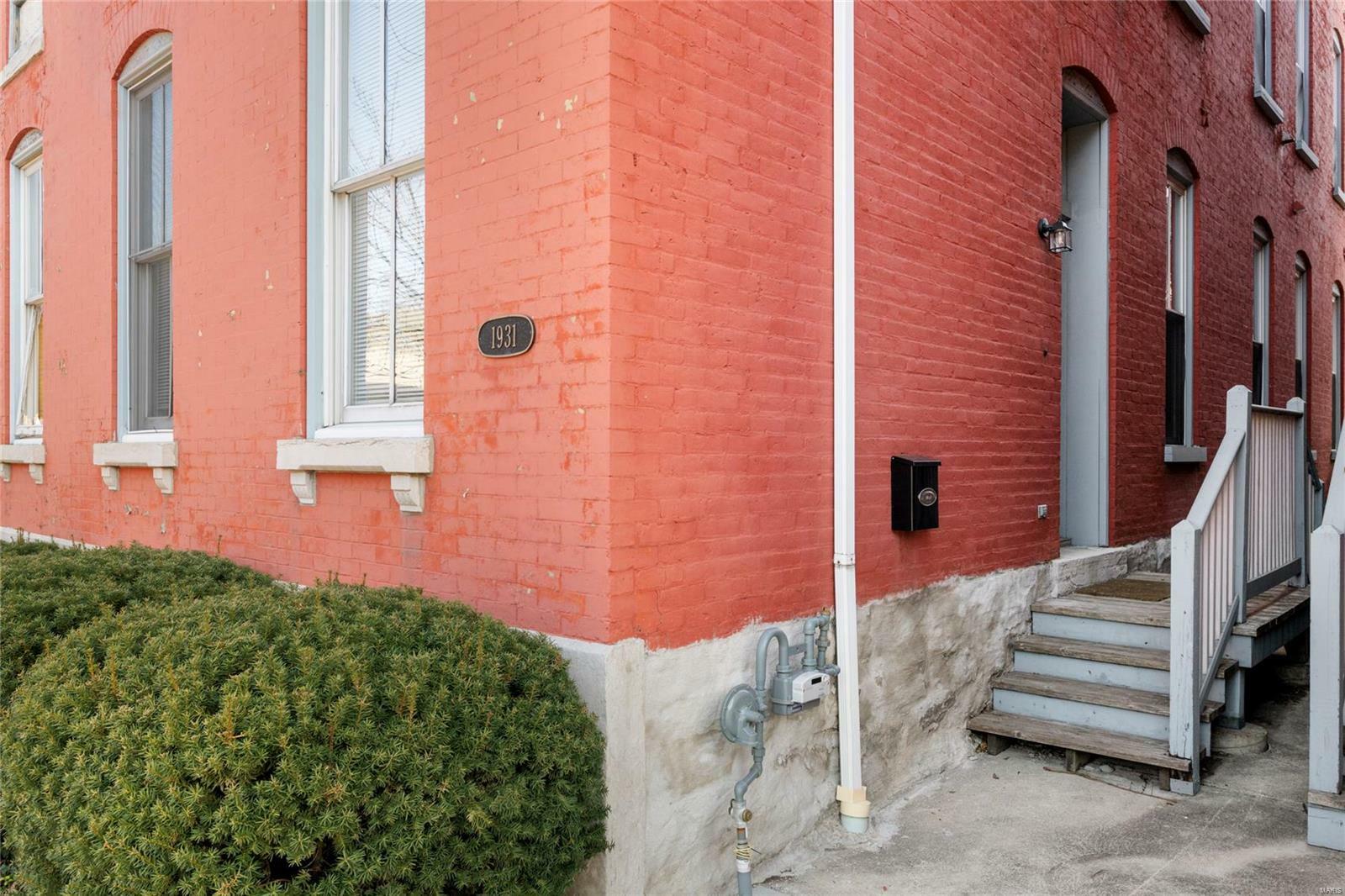 Property Photo: 1931 Arsenal Street MO 63118