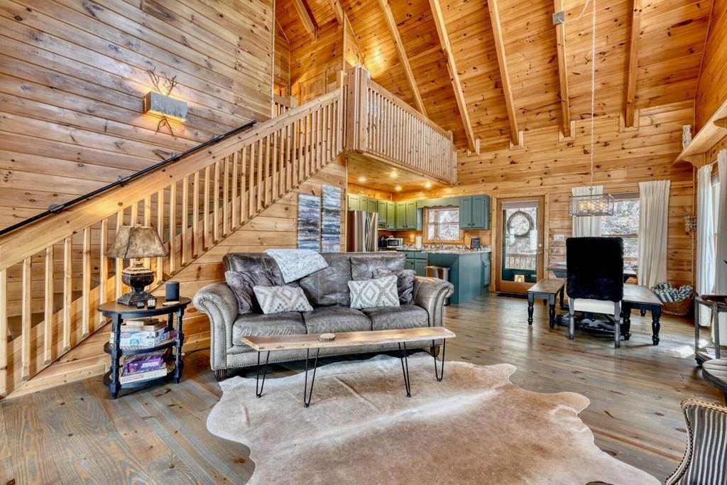 Property Photo: 879 Mill Stone Mountain GA 30513