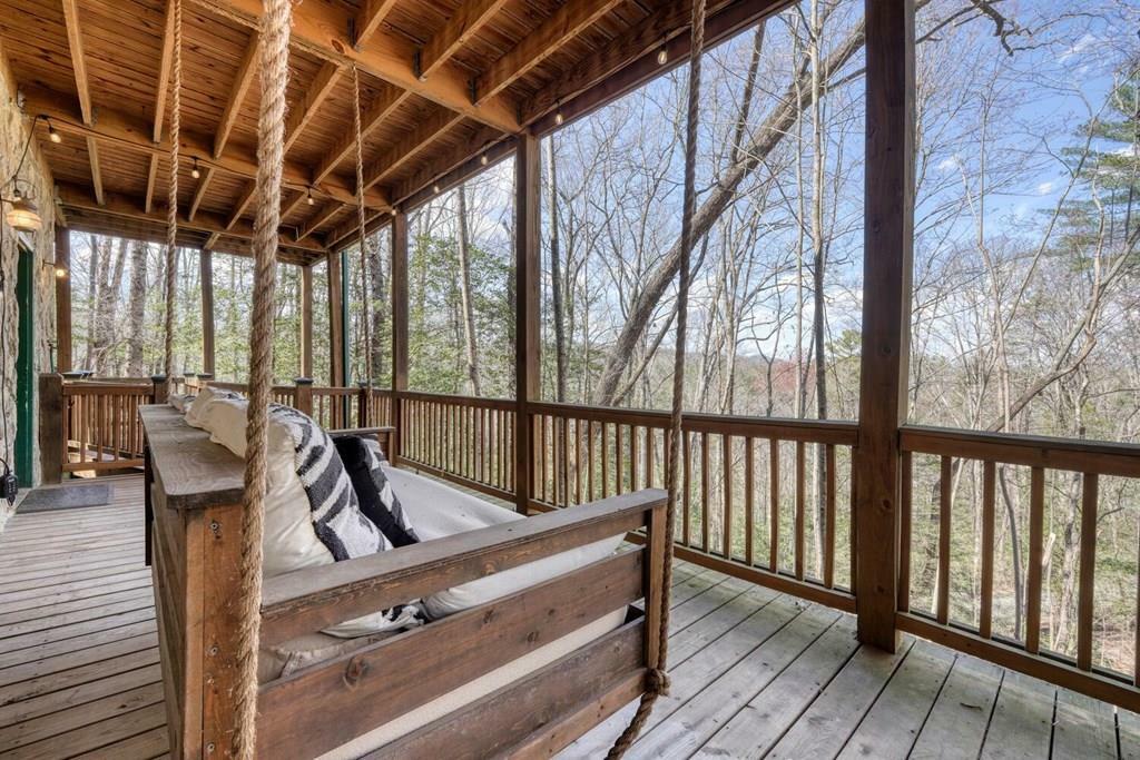 Property Photo: 879 Mill Stone Mountain GA 30513