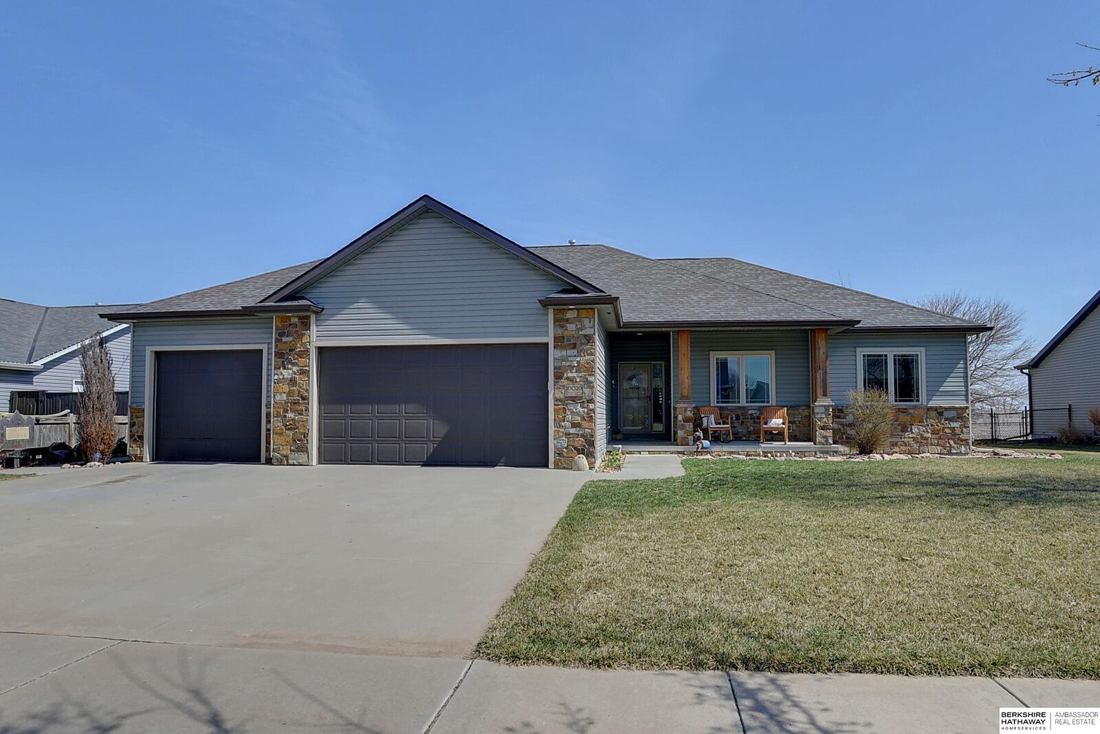 Property Photo: 10020 N 152nd Street NE 68462