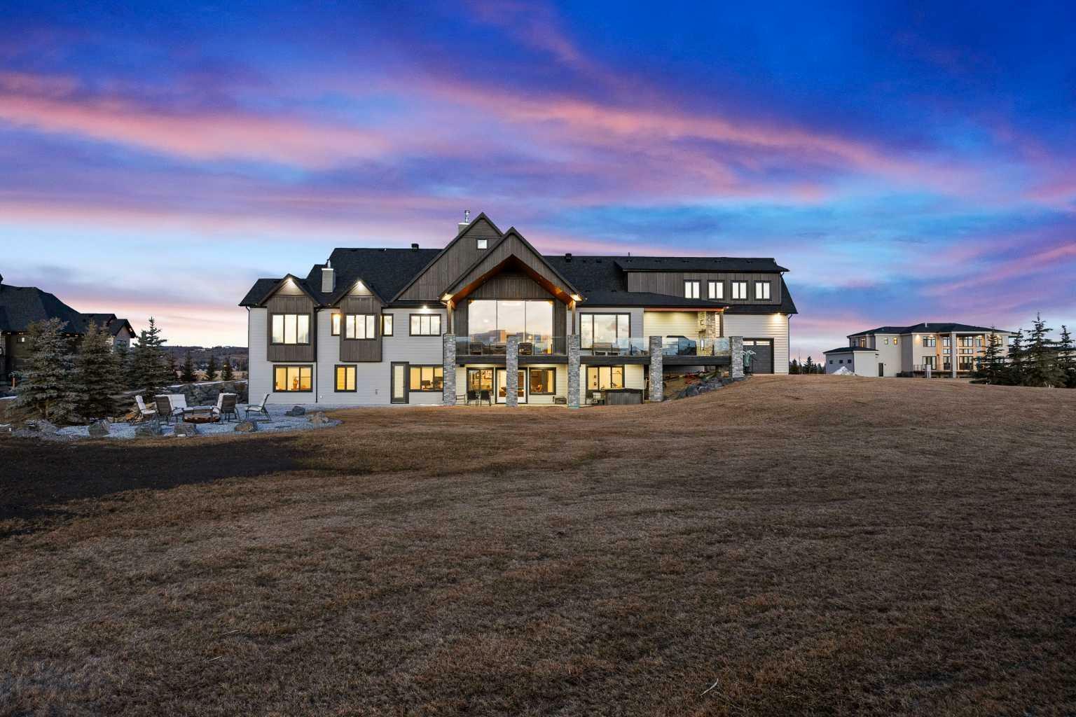 Property Photo: 11 Windhorse Green AB T3Z 0B4