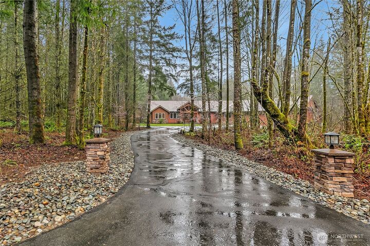 Property Photo:  22235 SE 305th Way  WA 98010 