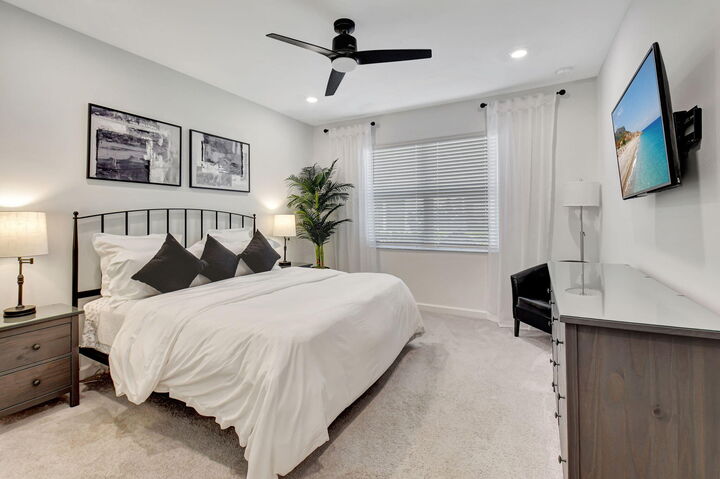 Property Photo:  14481 Highland Center Way  FL 33446 