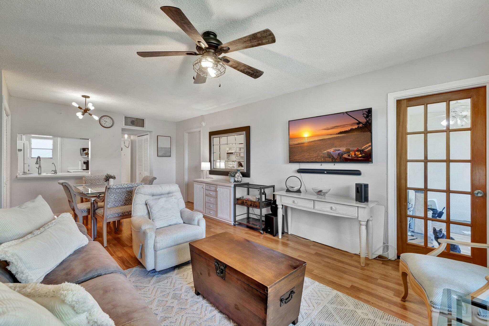 Property Photo: 4025 N Federal Highway 314A FL 33308