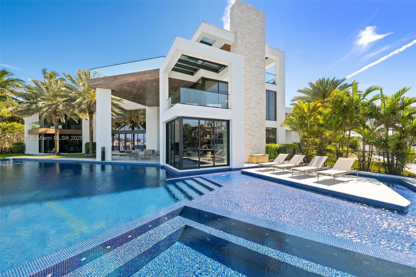 Property Photo:  84 Isla Bahia Dr  FL 33316 