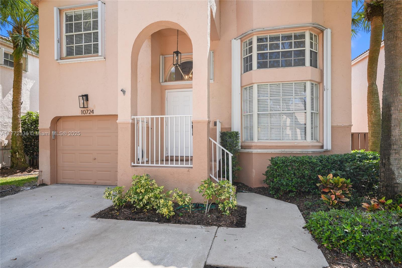 Property Photo: 10724 NW 12th Mnr FL 33322