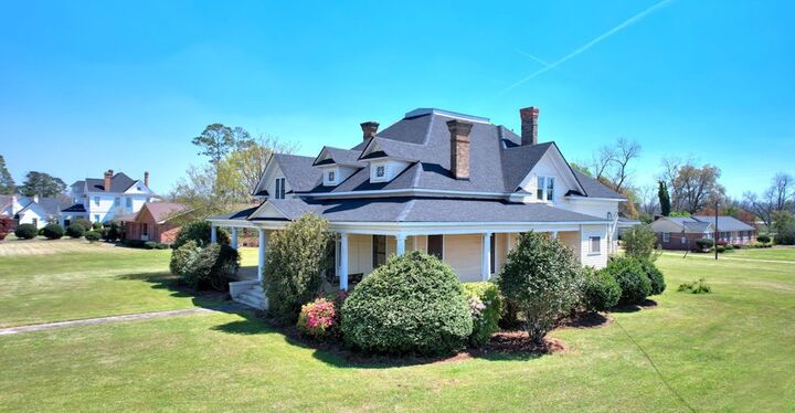 Property Photo: 6 E Railroad St GA 39886