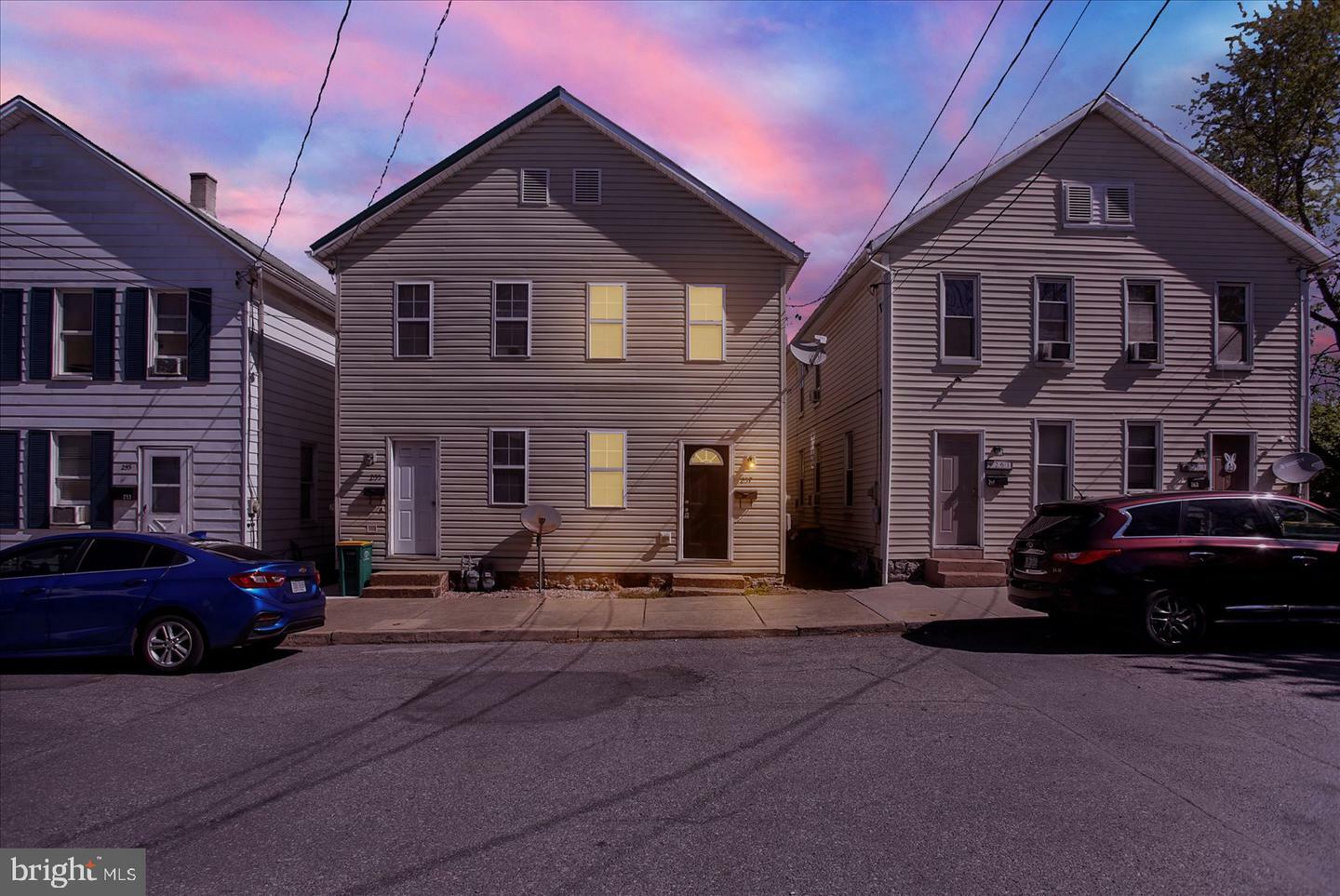 Property Photo: 257 E Garfield Street PA 17201