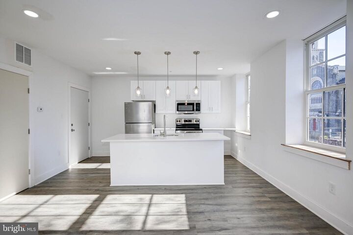 211 E Union Street 3  Burlington NJ 08016 photo