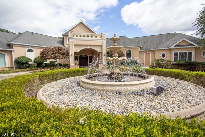 Property Photo:  1308 Franklin Ln 1308  NJ 07866 