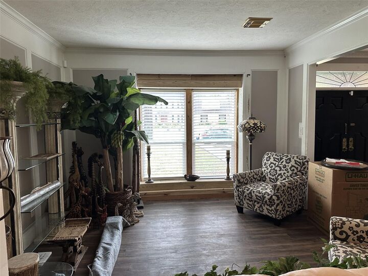 Property Photo:  1406 Ella Circle  TX 77090 