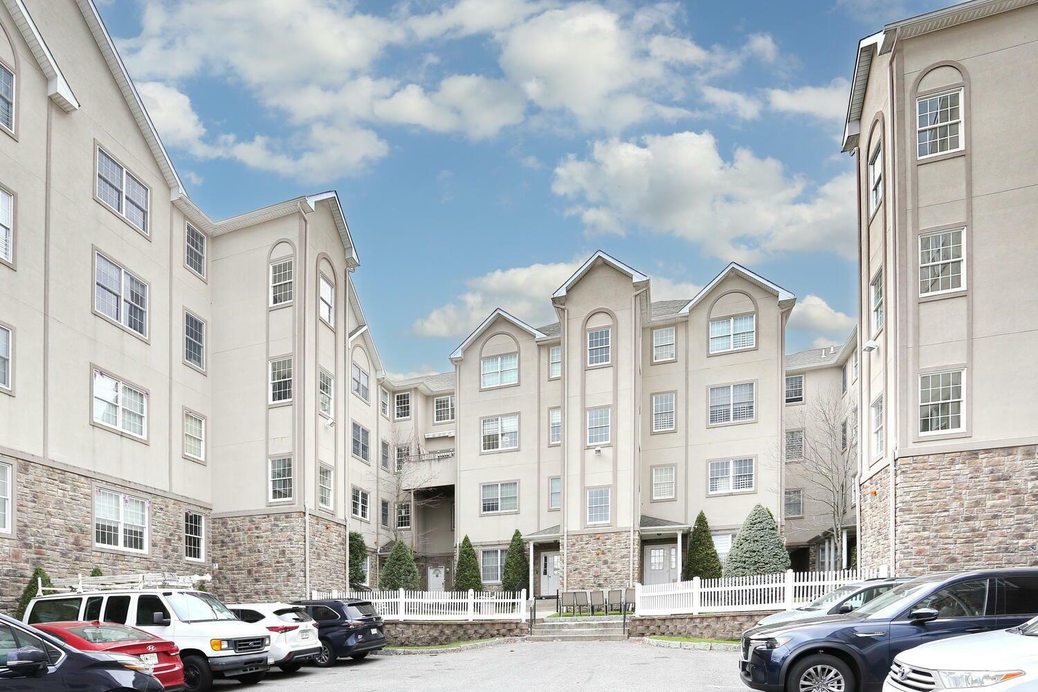 3311 Parkview Drive  Spring Valley NY 10977 photo