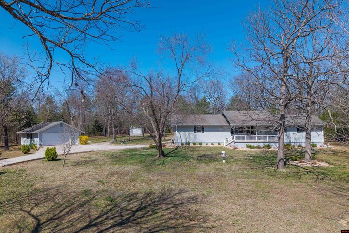417 Cr 1175  Mountain Home AR 72653 photo