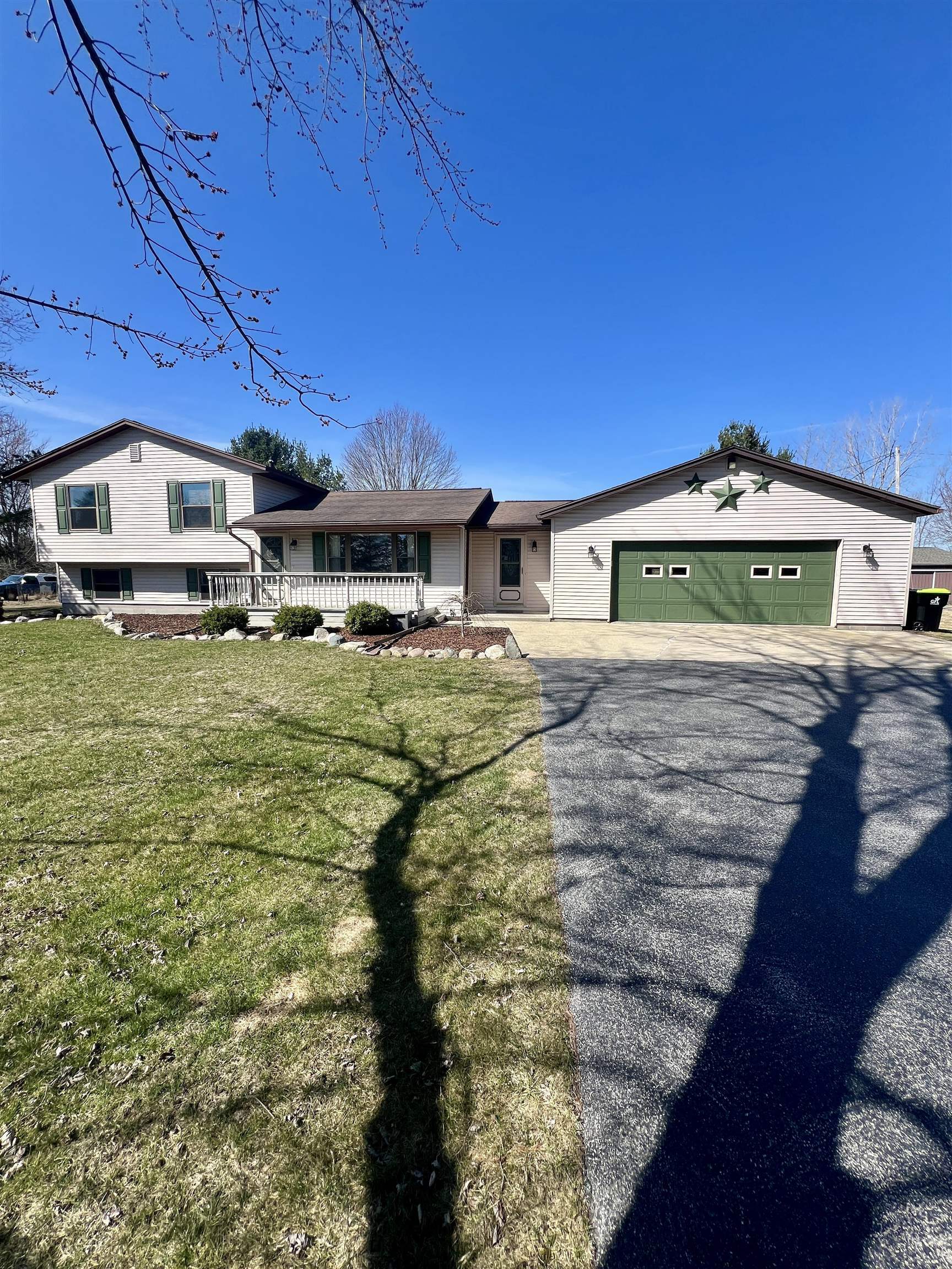 Property Photo: 5670 11 Mile Road MI 48623
