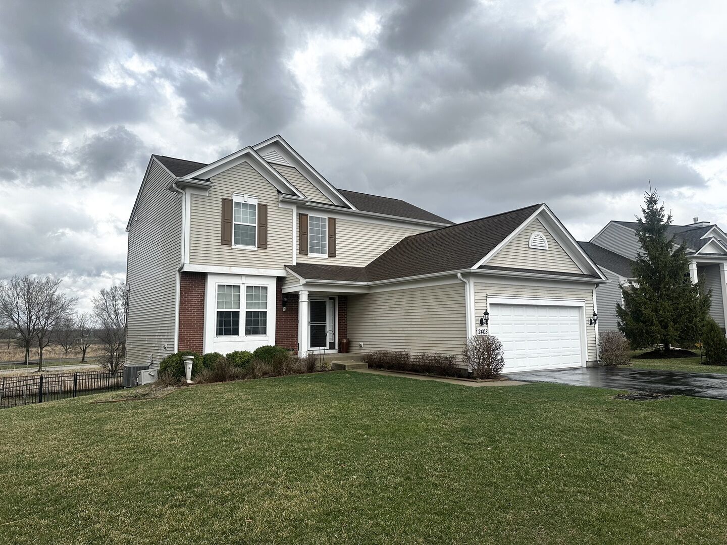 Property Photo: 2408 Woodside Drive IL 60110