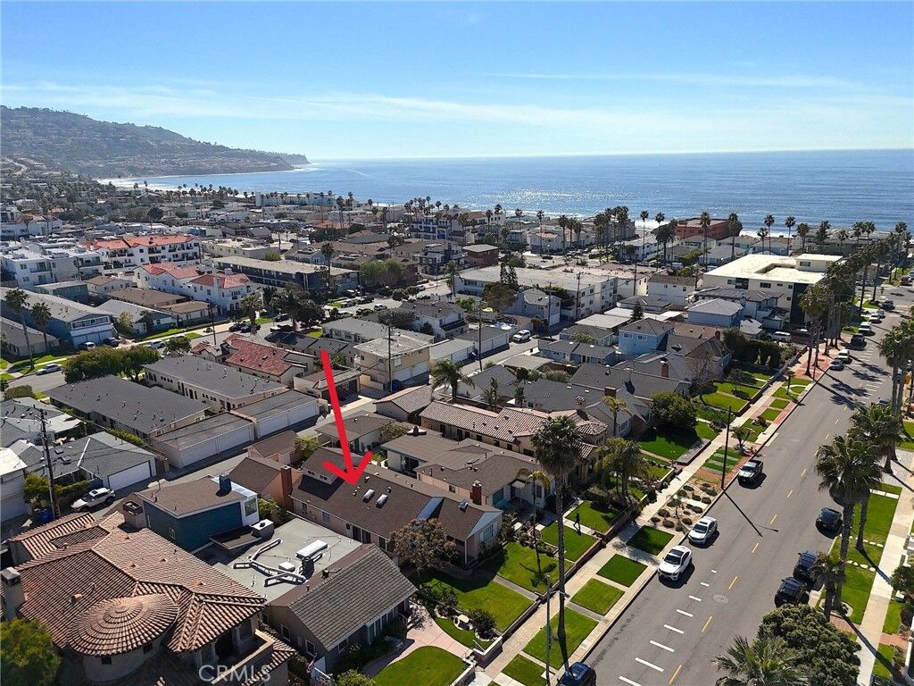 Property Photo: 222 Avenue G CA 90277