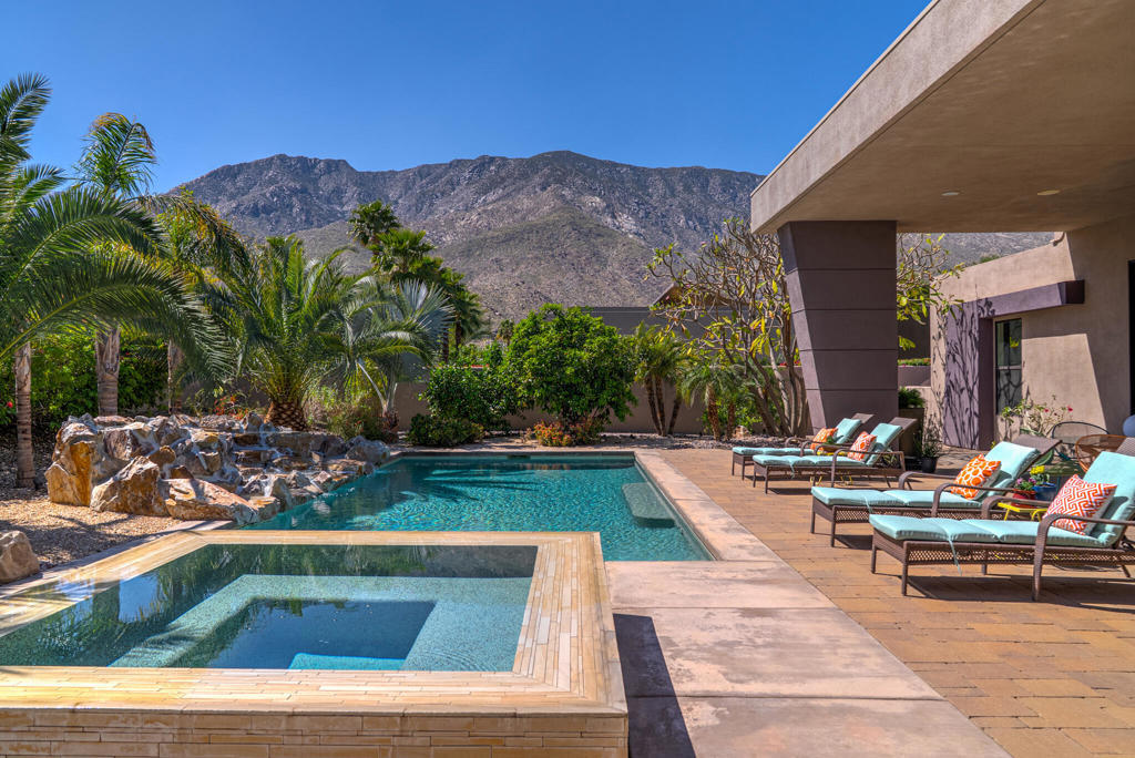 Property Photo:  463 Lautner Lane  CA 92264 