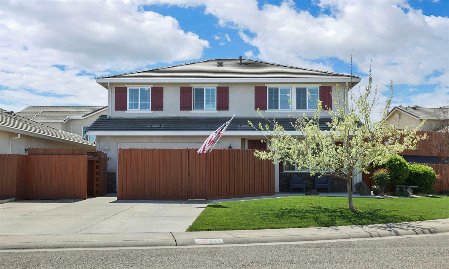 Property Photo: 692 Arlene Court CA 95632