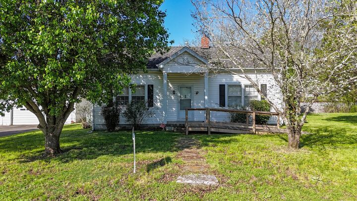 101 Church St  Wartrace TN 37183 photo