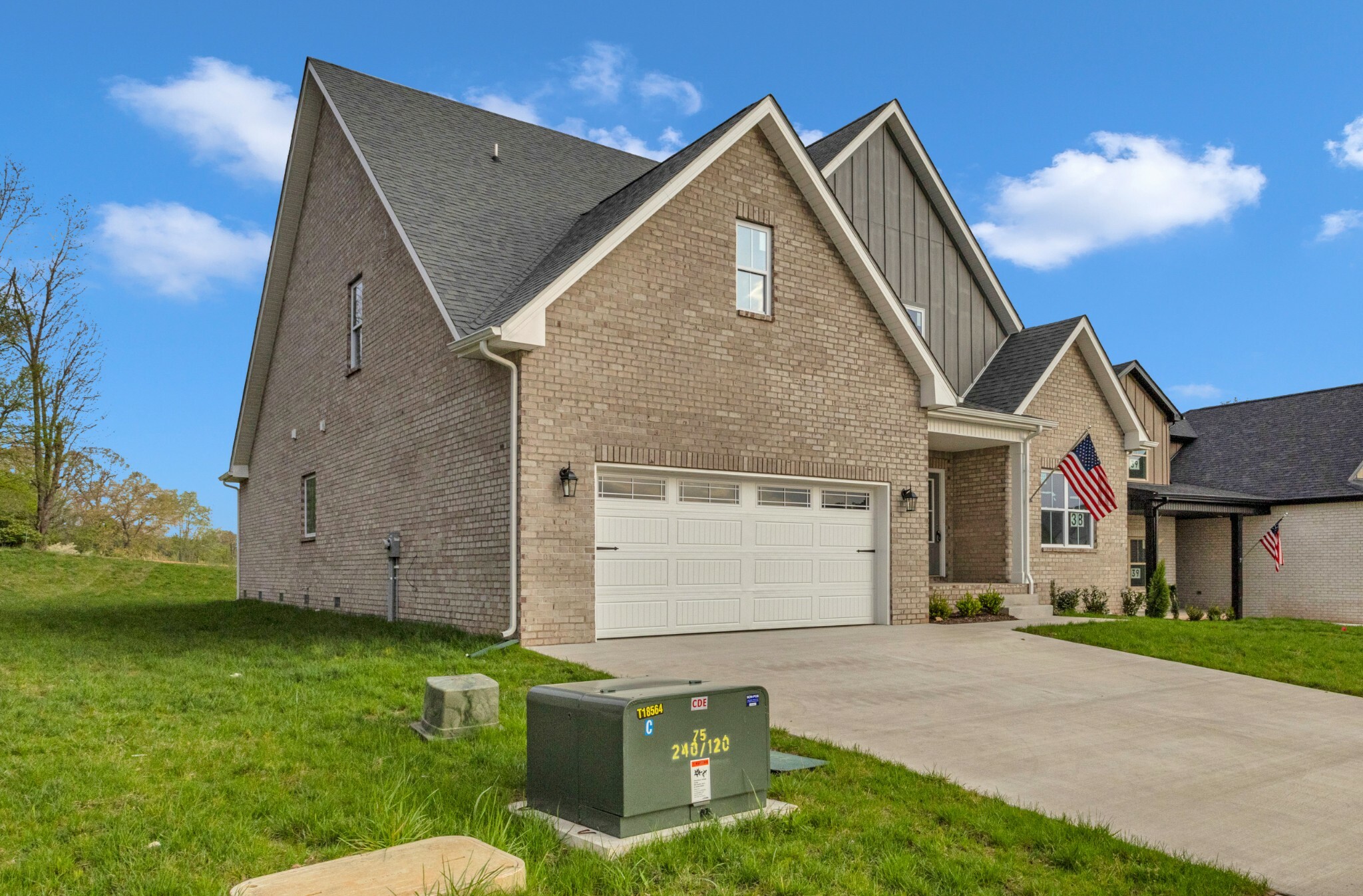 Property Photo: 423 Blue Ridge Ct TN 37043