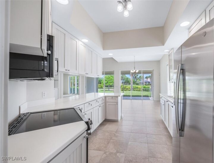 Property Photo:  8511 Alessandria Court  FL 34114