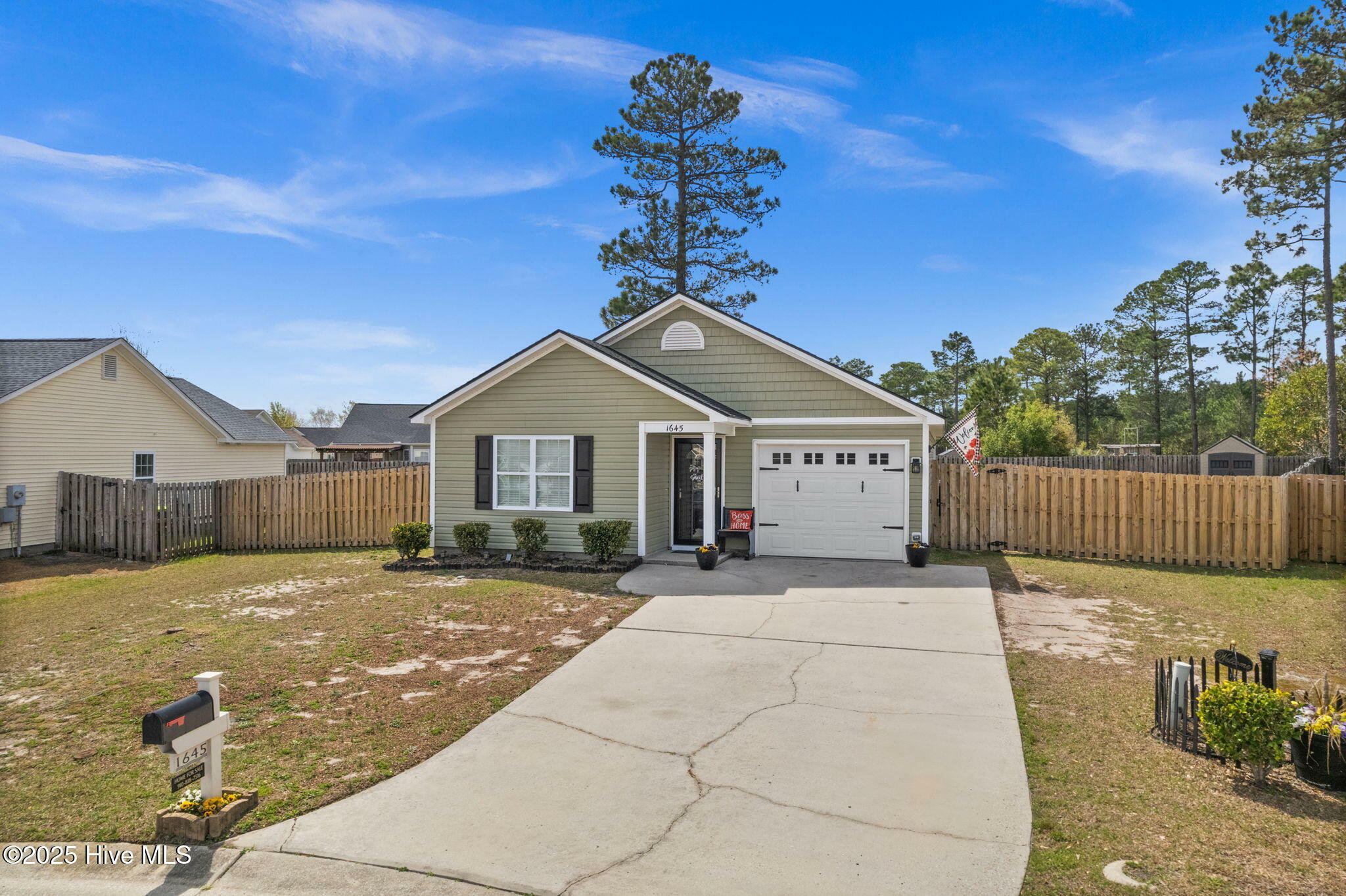 Property Photo: 1645 Royal Pine Court NC 28451