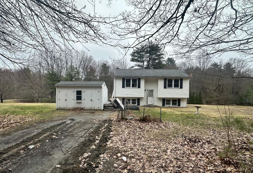 Property Photo: 20 Joslin Road MA 01475