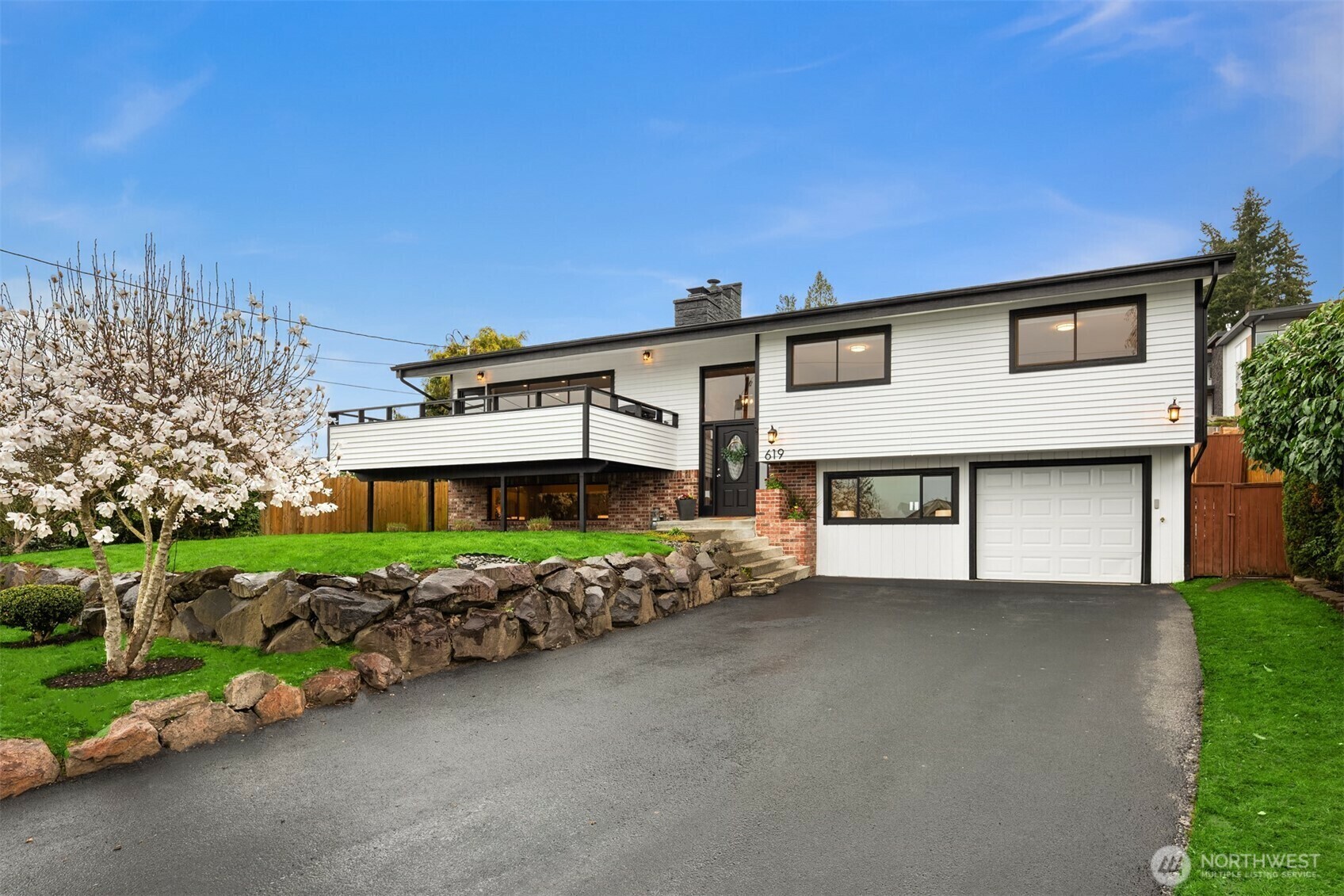 Property Photo: 619 8th Avenue S WA 98020
