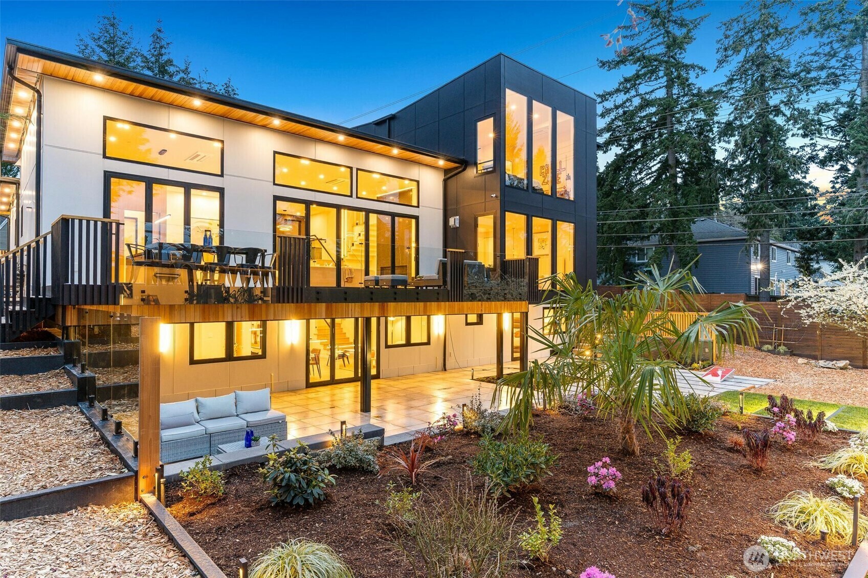 Property Photo: 3867 83rd Avenue SE WA 98040