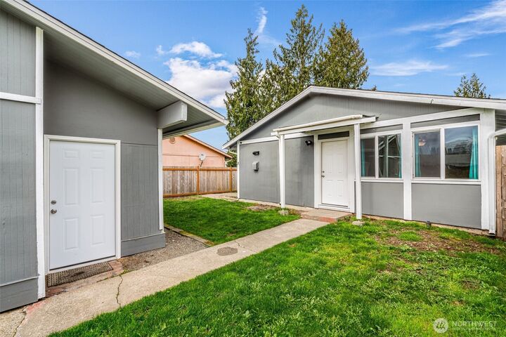 8719  13th Place NE  Lake Stevens WA 98258 photo