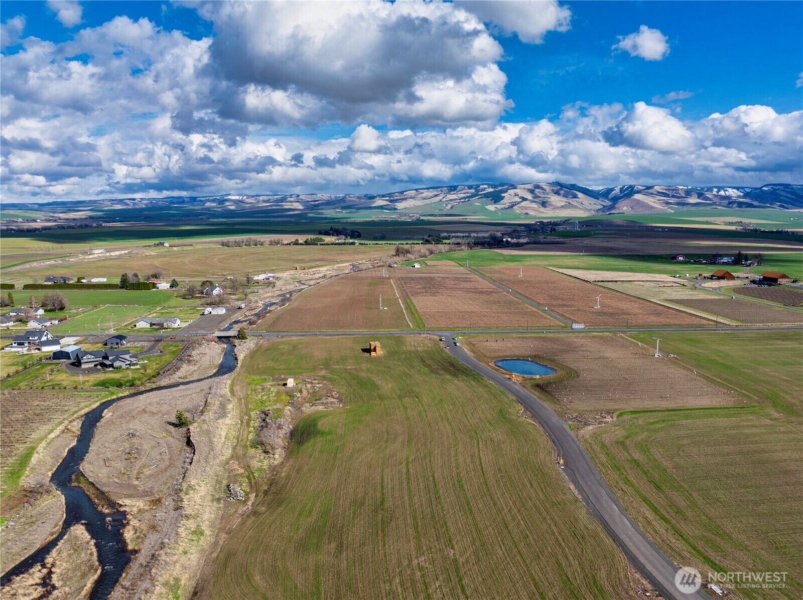 Property Photo:  206  Healey Drive  WA 99362 