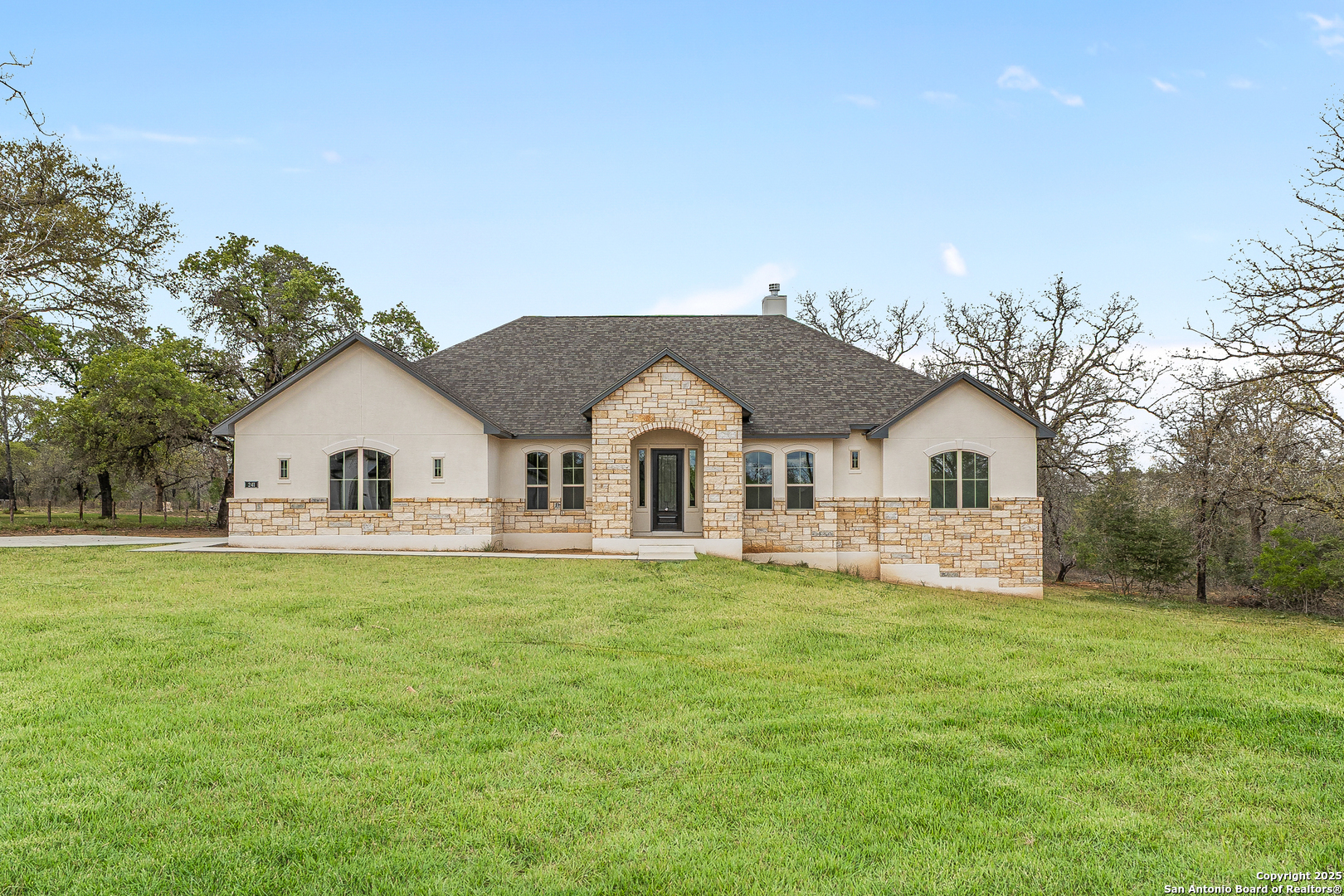 Property Photo: 241 Timber Pl TX 78121