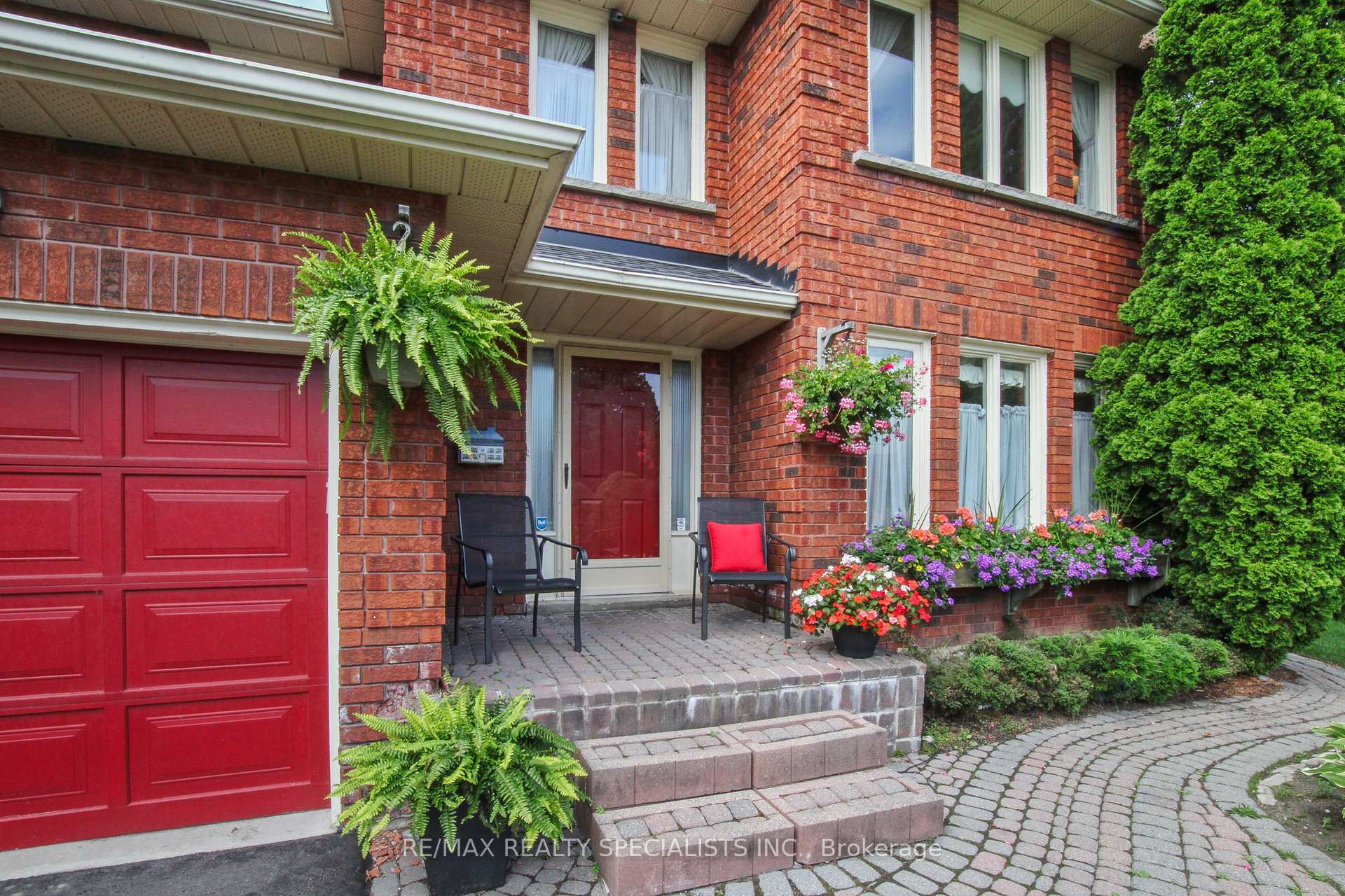 Property Photo: 5270 Giacco Court ON L5M 3T1