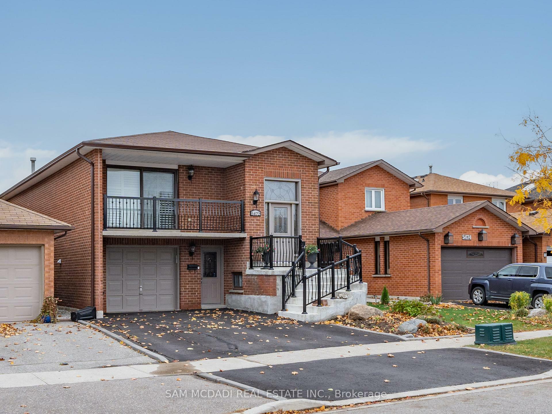Property Photo: 5472 Bourget Drive ON L5R 3C9