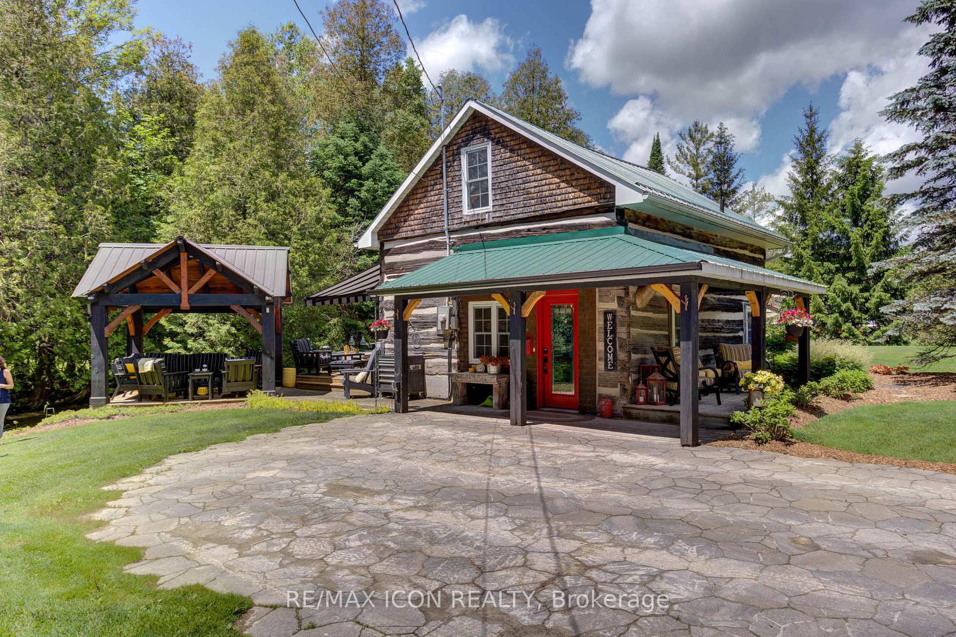 Property Photo: 146 Field Street ON N0G 1R0