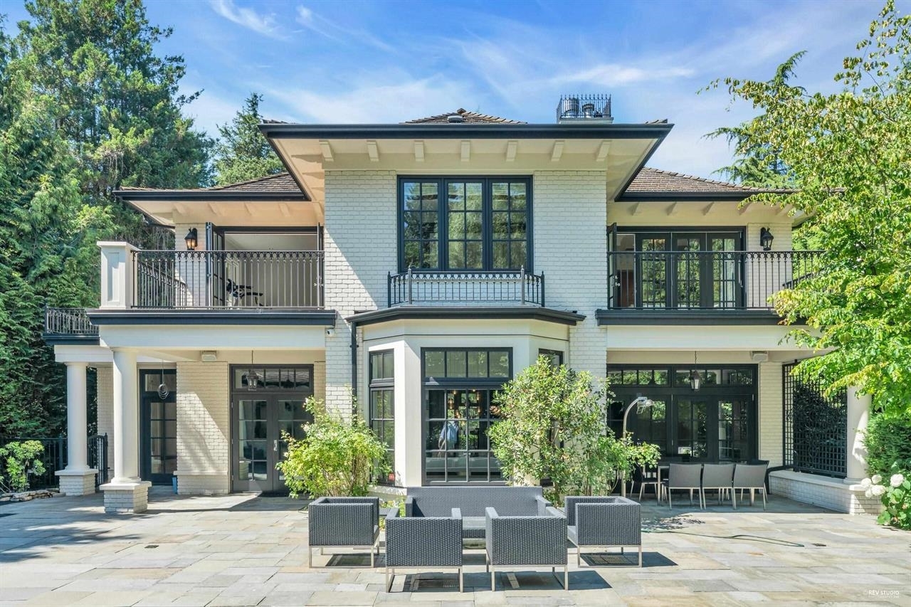 Property Photo: 3416 Cedar Crescent BC V6J 2R3