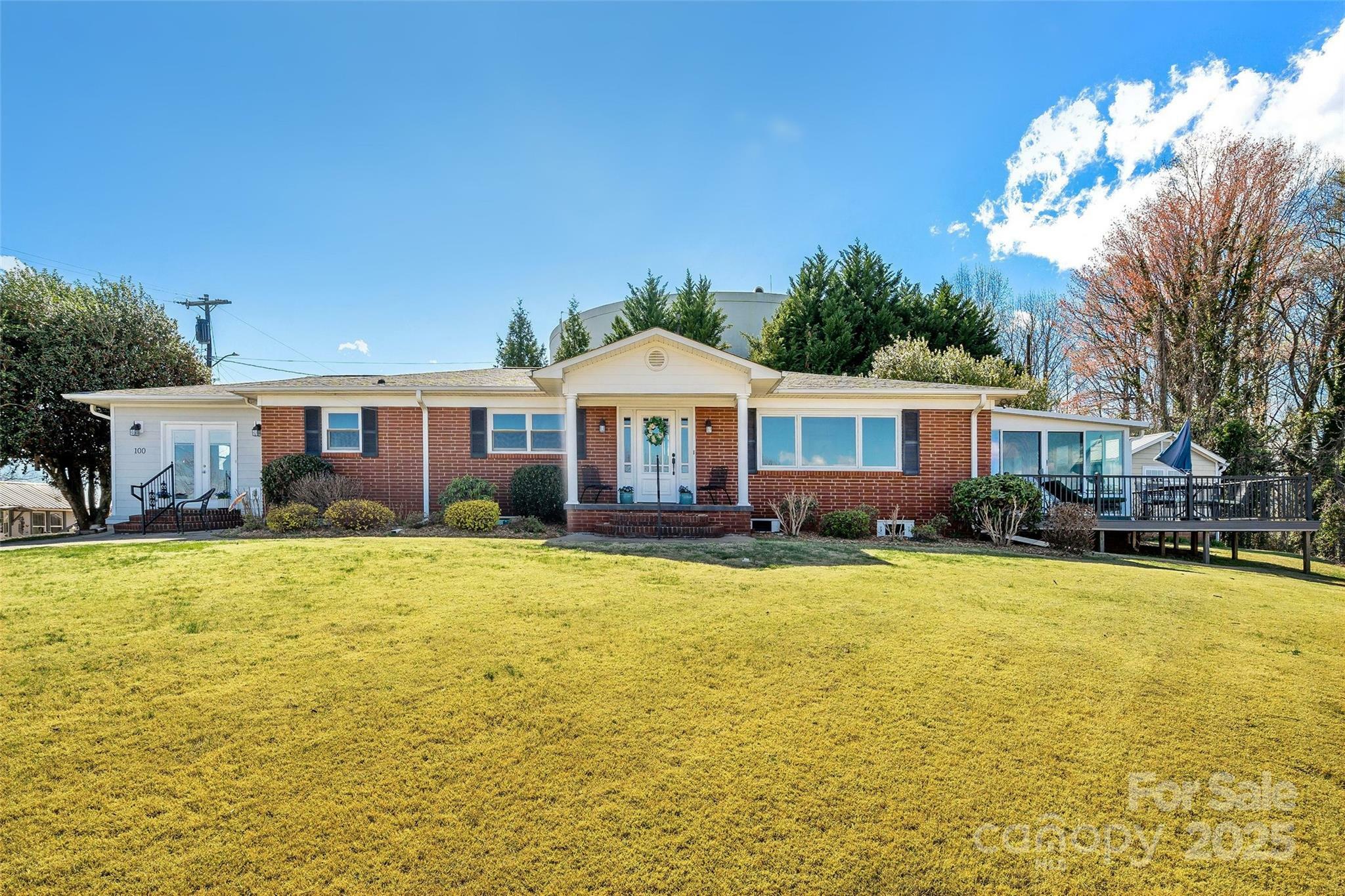 Property Photo: 100 Summit Street NC 28752