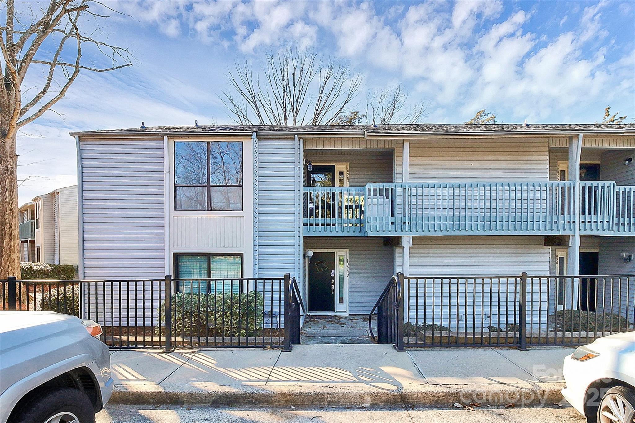 Property Photo: 10963 Harrowfield Road NC 28226