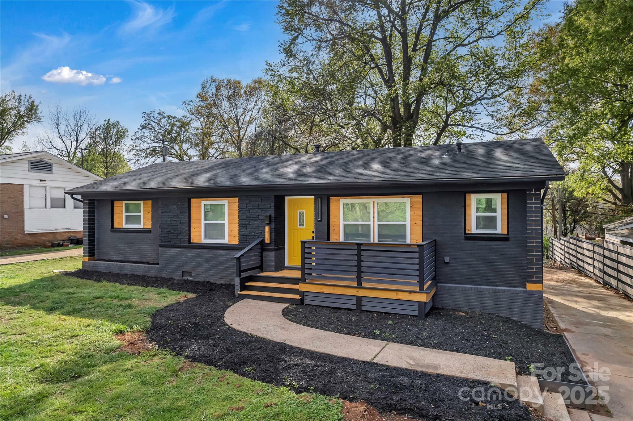 Property Photo:  1814 Eastway Drive  NC 28205 