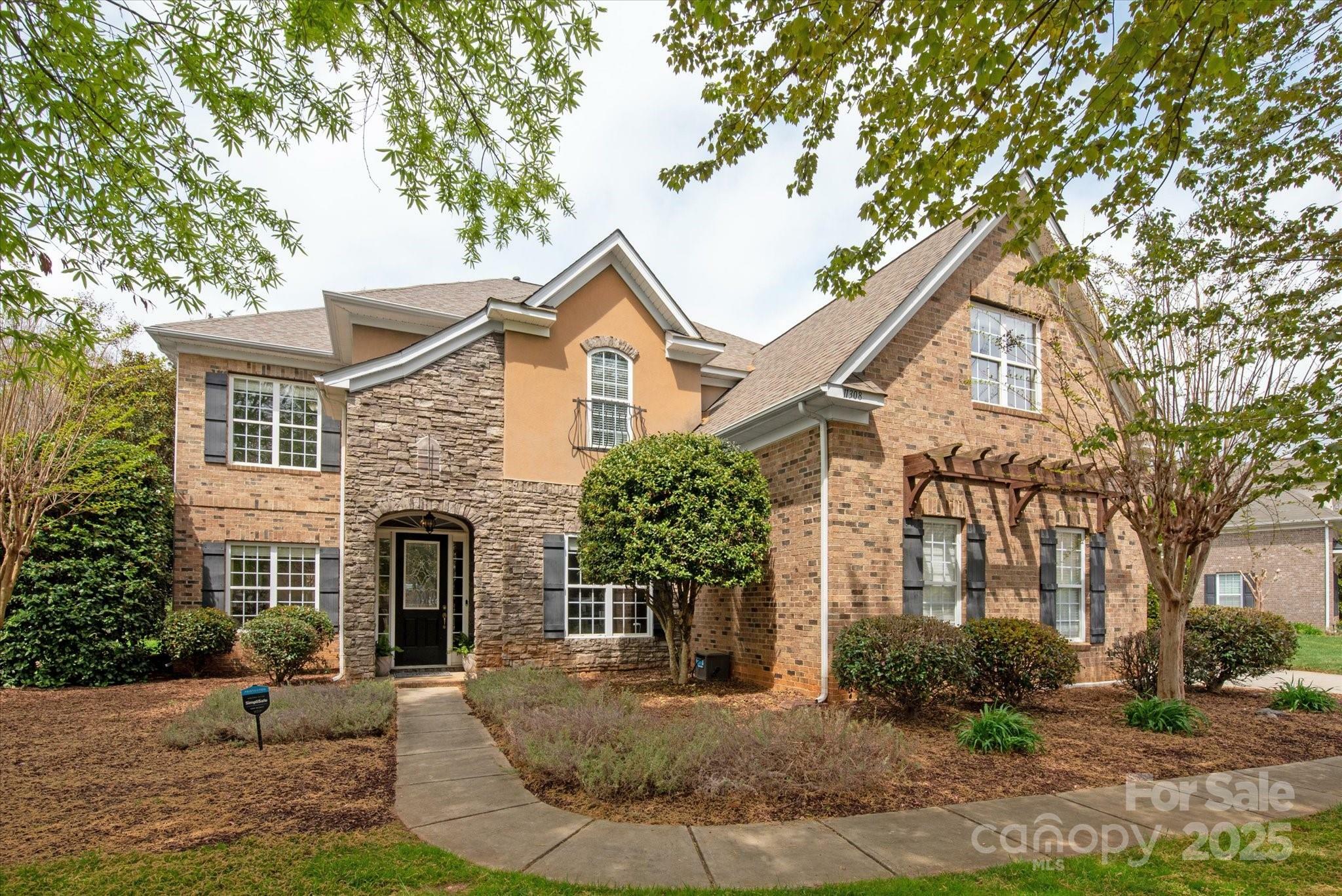 Property Photo: 11308 Wheat Ridge Road NC 28277