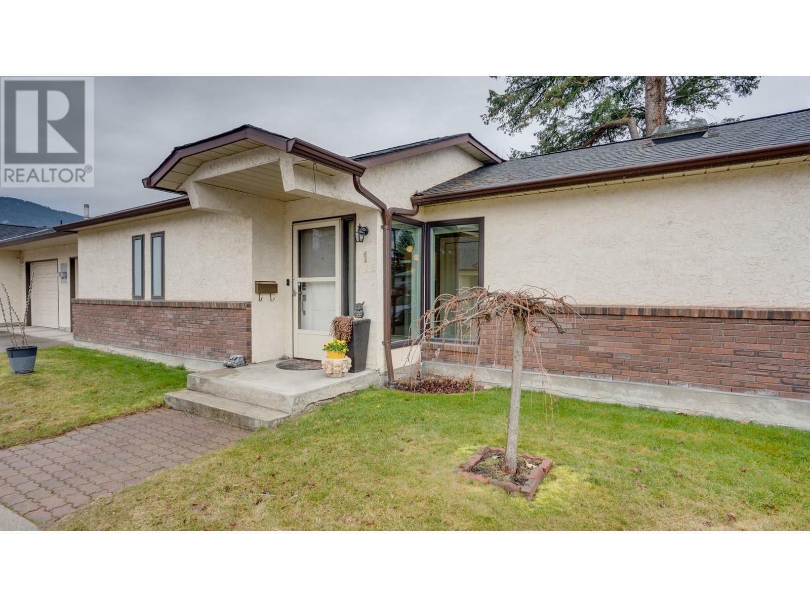 Property Photo: 4311 20 Street 1 BC V1T 4E4