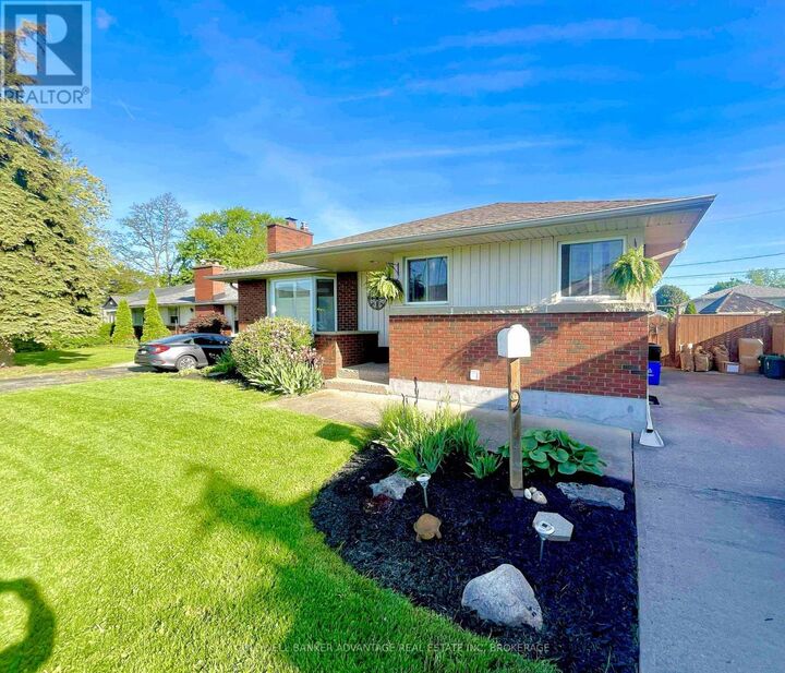 9 Meadowvale Drive  St. Catharines (Lakeport) ON L2N 3Z6 photo