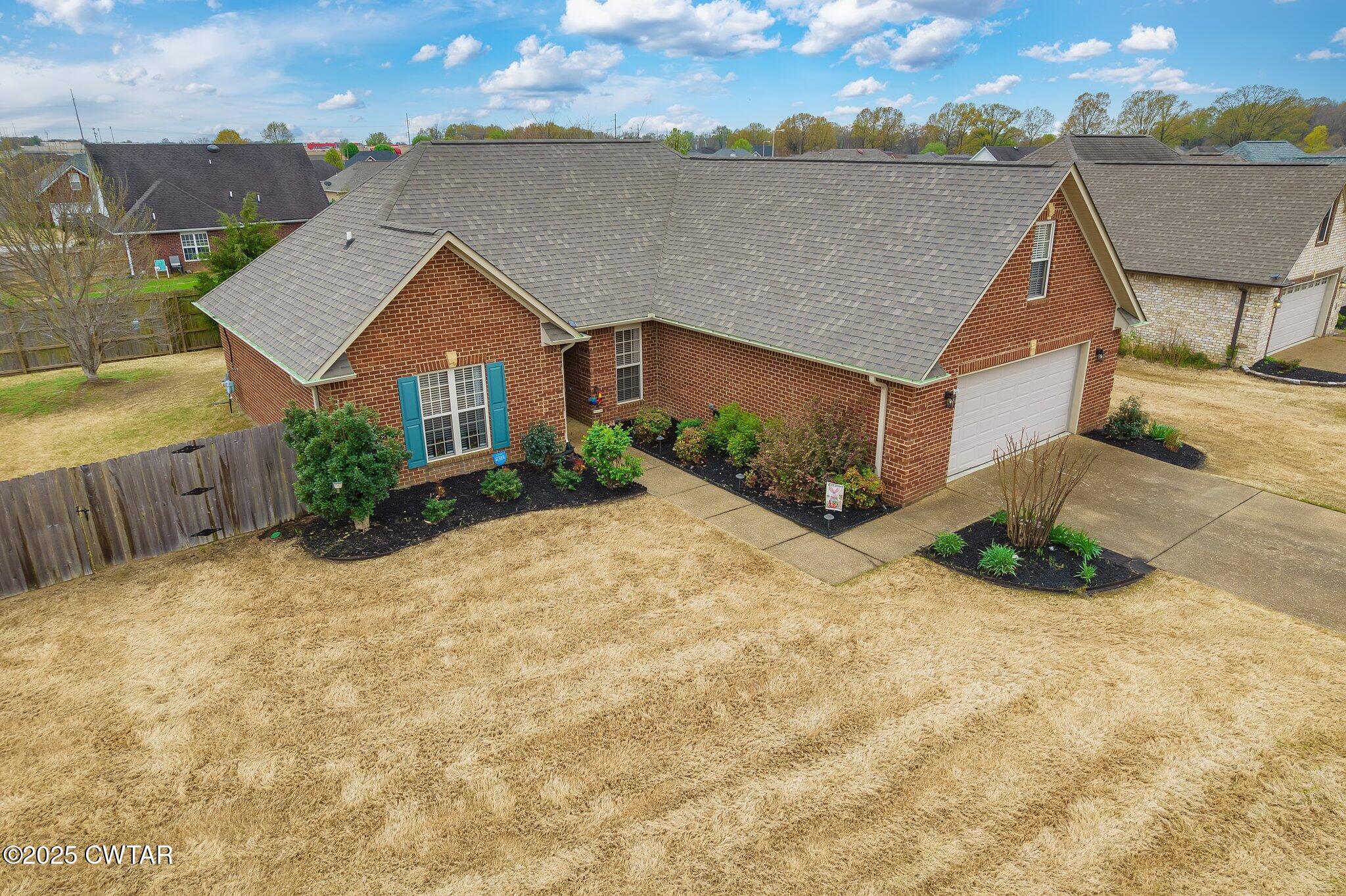 Property Photo: 507 Summit Drive TN 38355