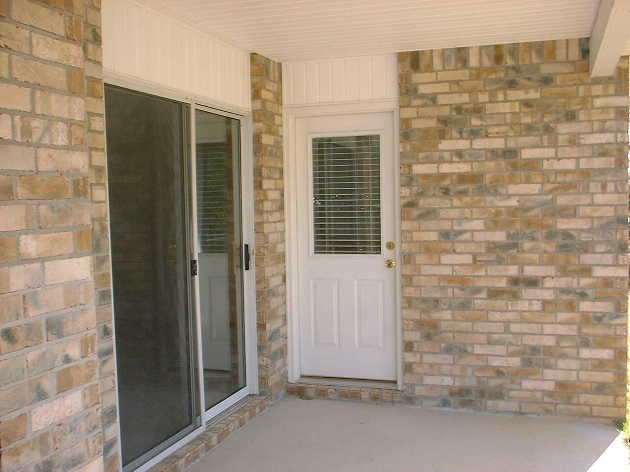Property Photo: 1855 Sparrow Lane FL 32566