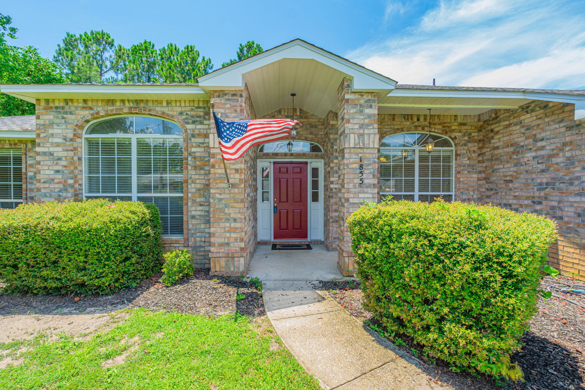 Property Photo: 1855 Sparrow Lane FL 32566